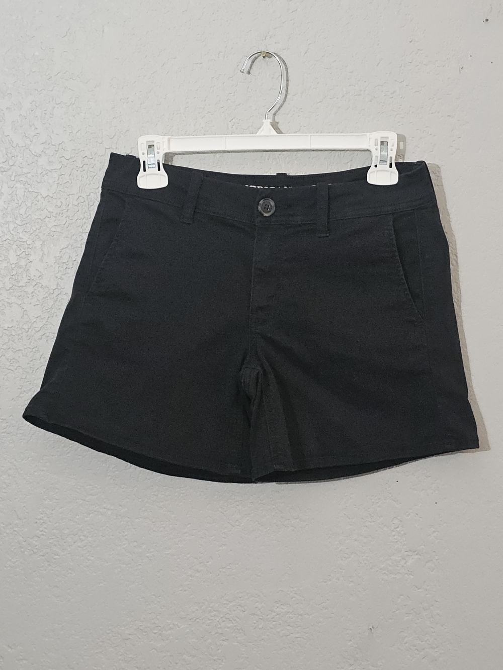 American Eagle Midi Chino Shorts Womens 4 Black Mid Rise Stretch